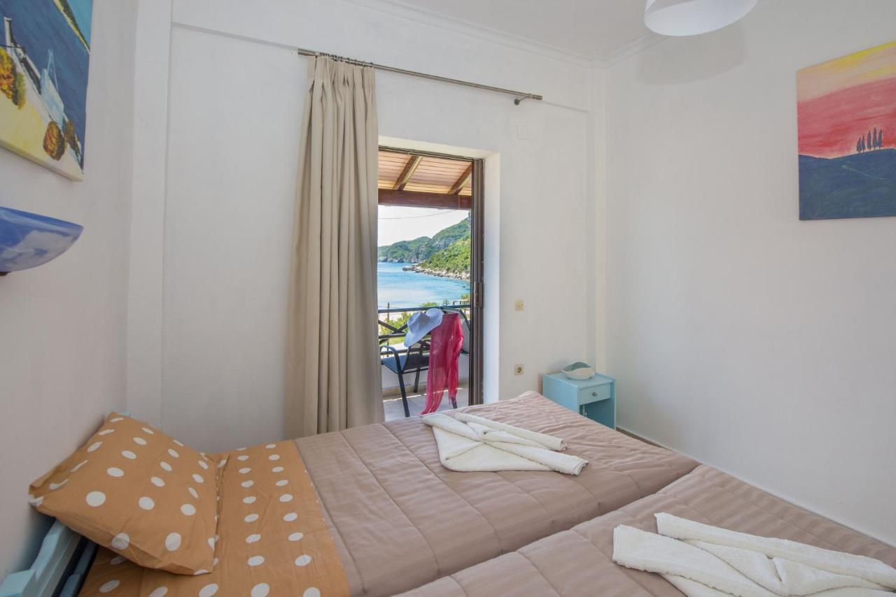 Spiros And Polyxeni Apartments Afionas Luaran gambar